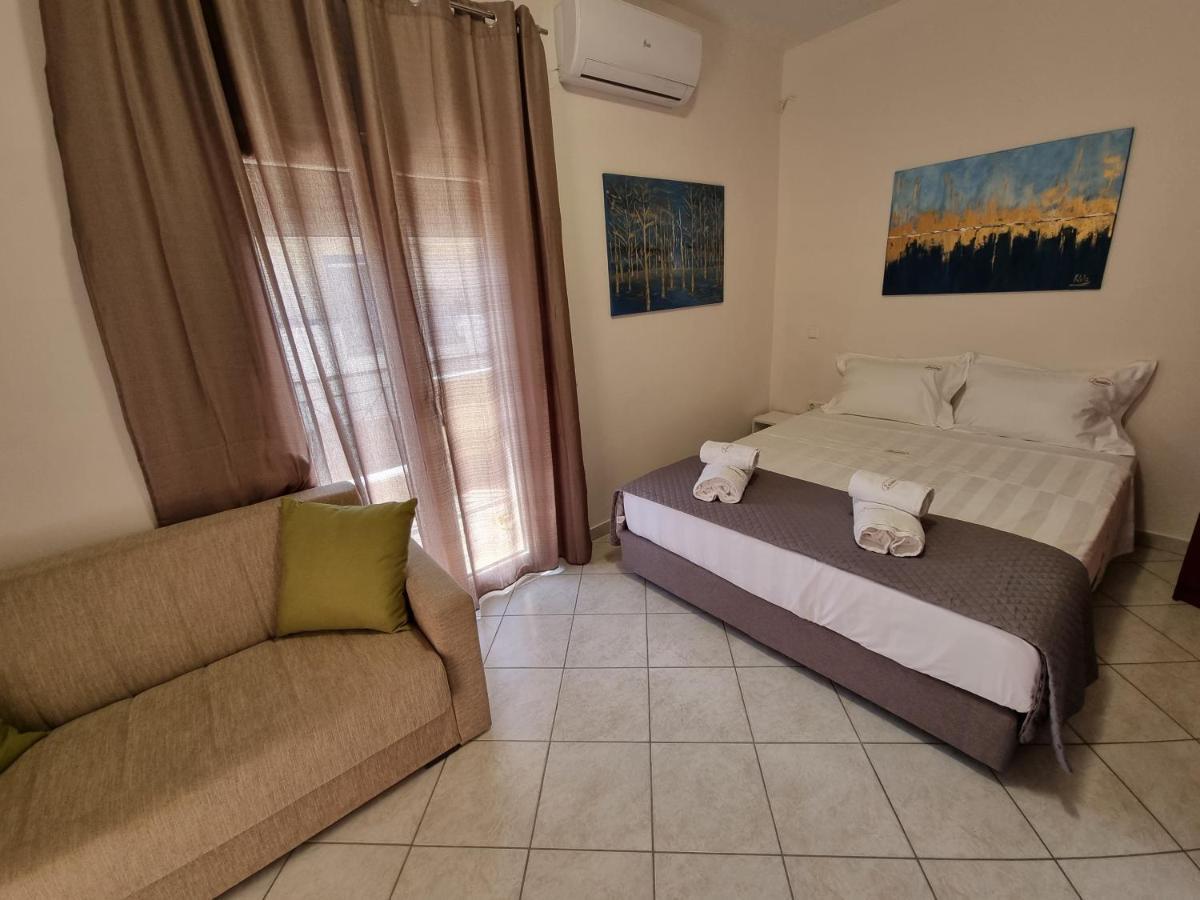 Premium Suites Ofrínion Esterno foto