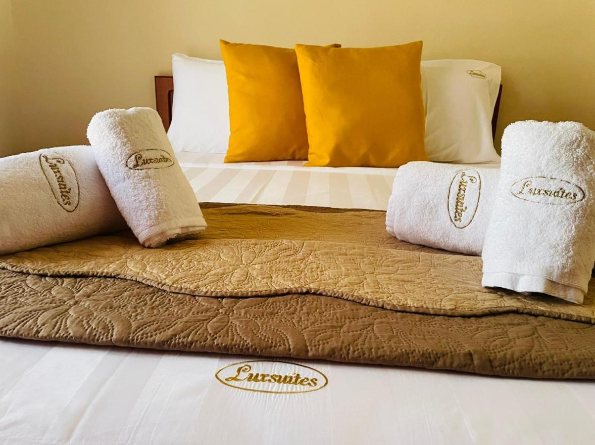 Premium Suites Ofrínion Esterno foto