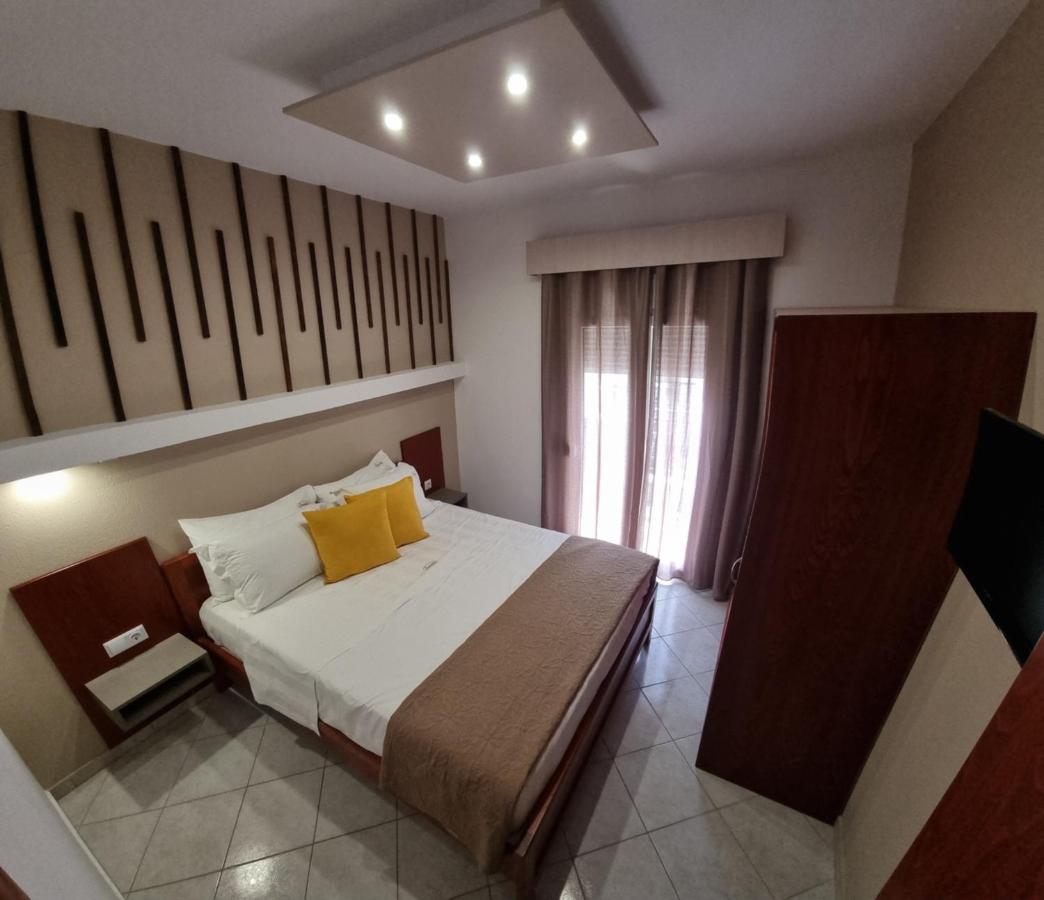 Premium Suites Ofrínion Esterno foto