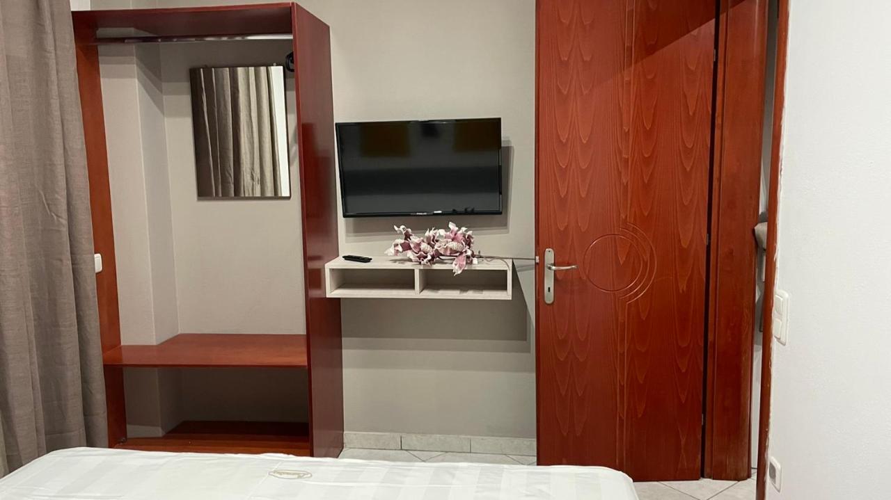 Premium Suites Ofrínion Esterno foto