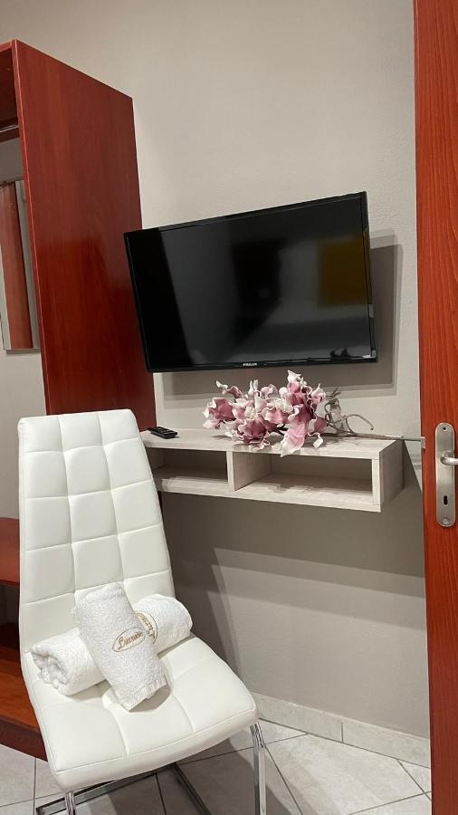 Premium Suites Ofrínion Esterno foto